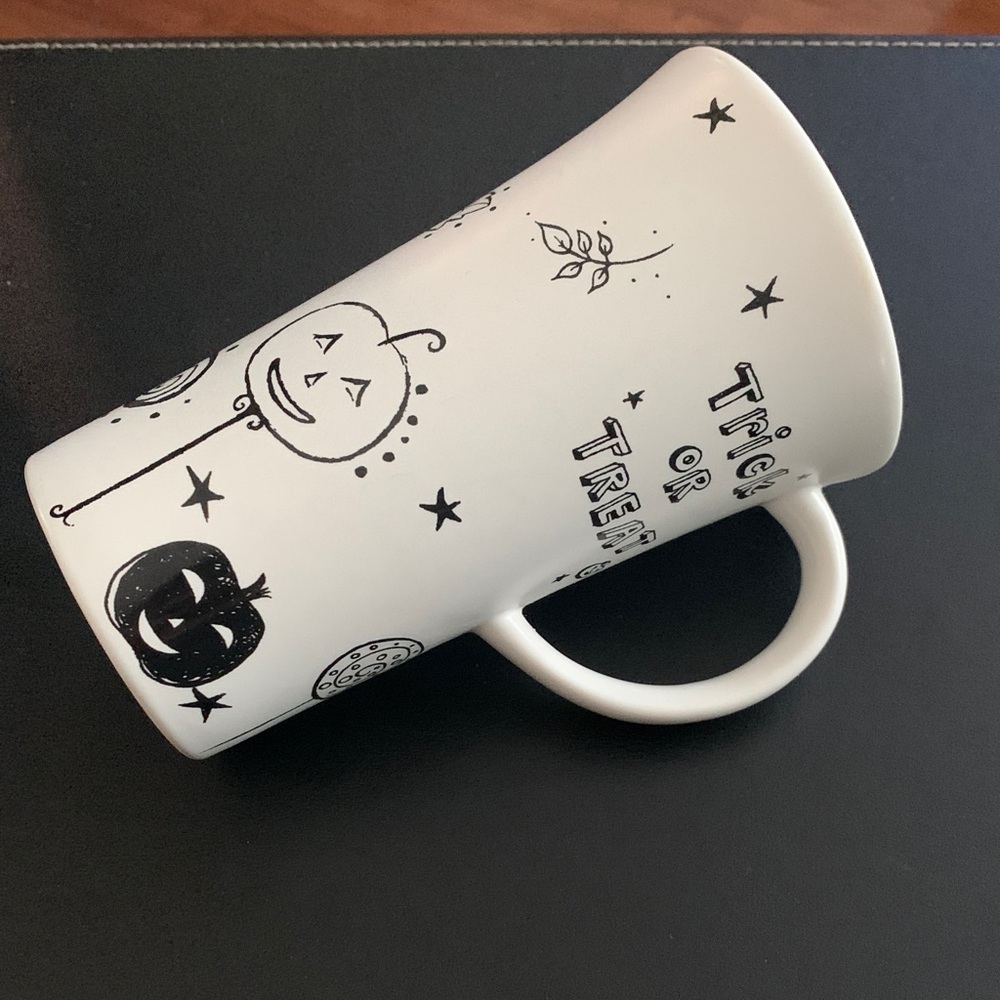 Starbucks Vintage 2007 Halloween Trick or Treat Mug